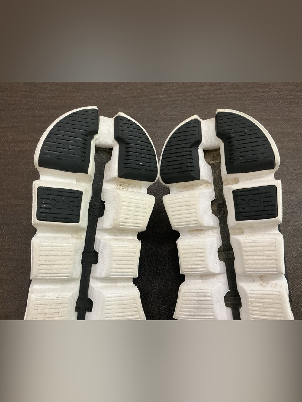 ON RUNNING CLOUD 5 MENS RUNNING SNEAKERS SIZE 9 59.98919 - Picture 10 of 11